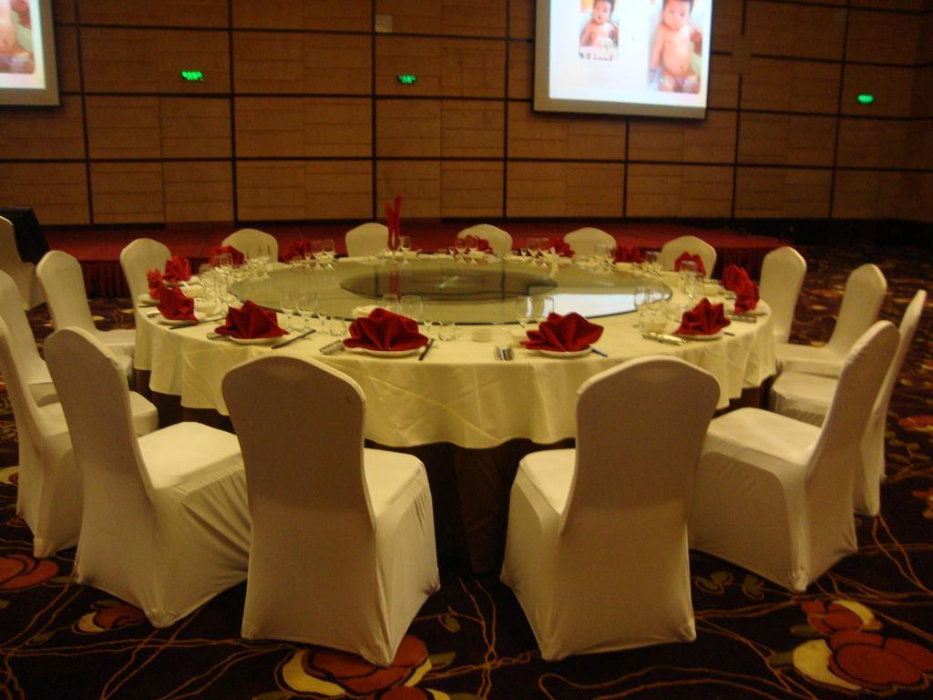 Ramada Plaza Lianyungang Hotel Exterior photo